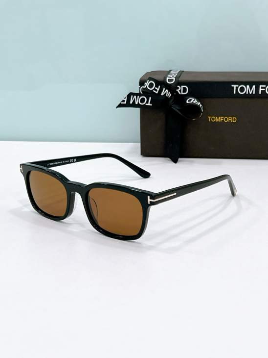Picture of Tom Ford Sunglasses _SKUfw77360444fw